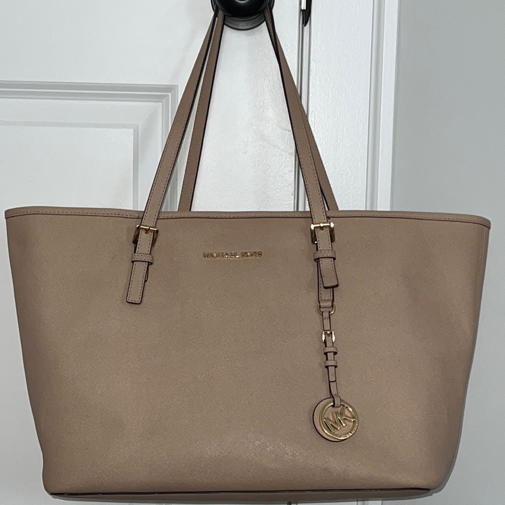 MICHAEL KORS Jet Set Travel Large Saffiano Leather